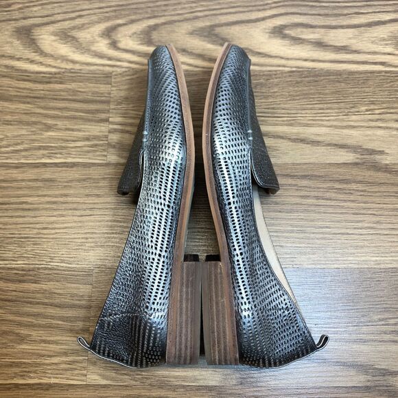 Vince Camuto Kadee Silver  Leather Perforated Slip On Loafer Shoe Size 10 /EU 40 - Picture 2 of 11